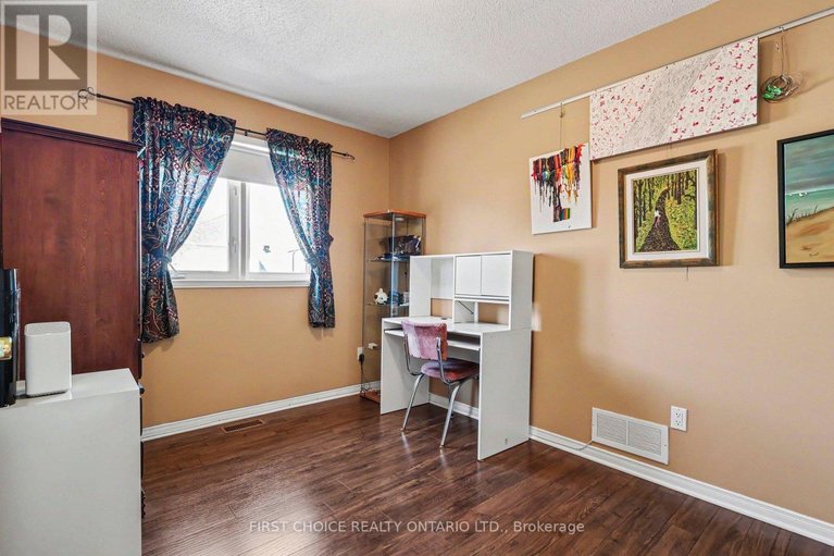 29580103/3395-descotes-circle/town-of-rockland/clarence-rockland/ontario/K4K1A8_13