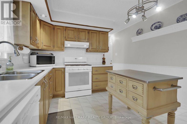28746797/11-lamadeleine-boulevard/embrun/russell/ontario/K0A1W0_13