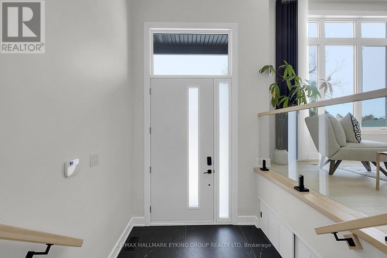 29283028/623-rowanwood-avenue/mckellarhighland/ottawa/ontario/K2A3E3_5