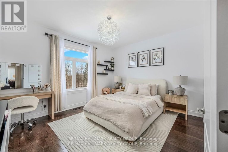 29584360/699-ballycastle-crescent/riverside-south/ottawa/ontario/K1X0A4_35