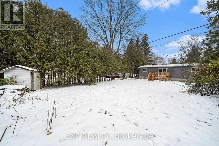 29103619/35-lazy-nol-court/fringewood/ottawa/ontario/K2S1T5_29