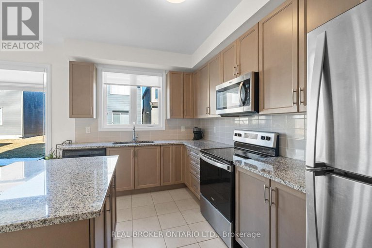 28309784/845-snap-hook-crescent/half-moon-bay/ottawa/ontario/K2J6V7_13