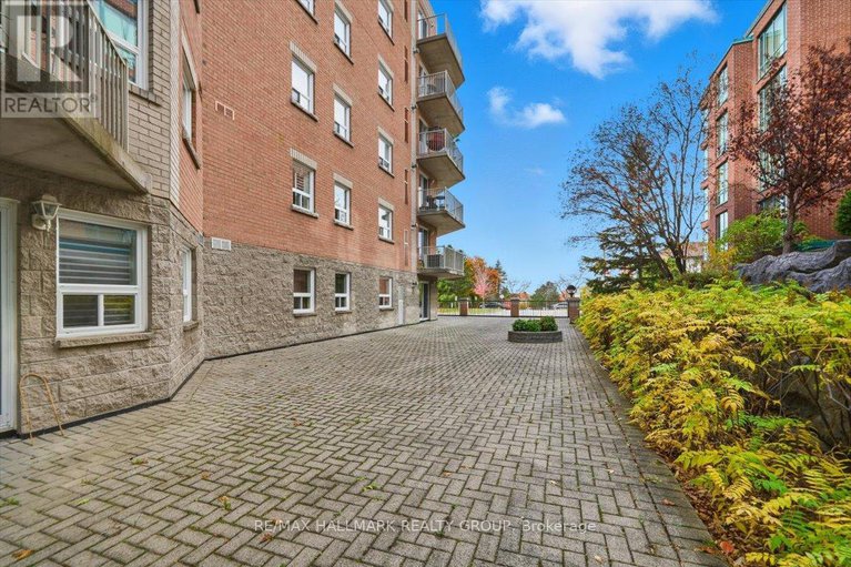 29126396/206-320-centrum-boulevard/bilberry-creekqueenswood-heights/ottawa/ontario/K1E3X9_24