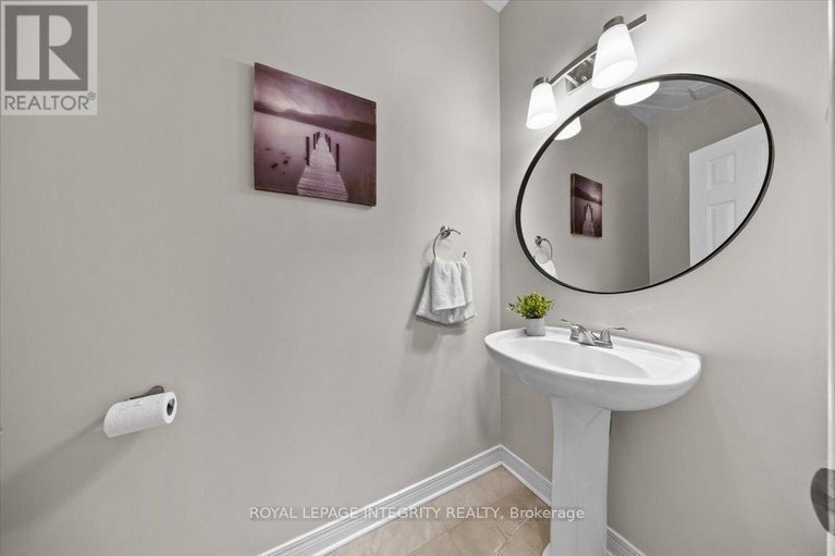 29259363/32-eliza-crescent/stittsville-south/ottawa/ontario/K2S2A3_20