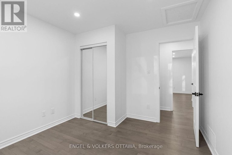 28332418/1375-trebla-way/greely/ottawa/ontario/K4P1E4_21
