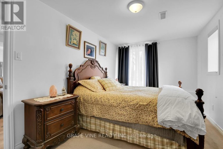 29590569/517-overland-drive/stittsville-north/ottawa/ontario/K2S0C2_28