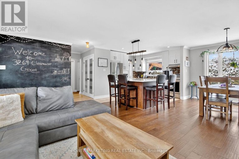29667359/3269-clearwater-crescent/south-keys/ottawa/ontario/K1V7S3_17