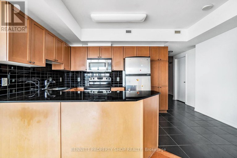 28175547/1204-70-landry-street/vanier/ottawa/ontario/K1L0A8_7