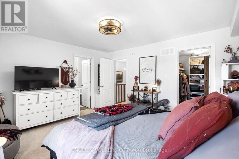 29589198/740-miikana-road/blossom-parkkemp-parkfindlay-creek/ottawa/ontario/K1X0H6_27