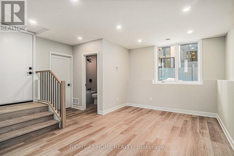 29380889/583-codds-road-n/cfb-rockcliffe-and-area/ottawa/ontario/K1K2G6_14