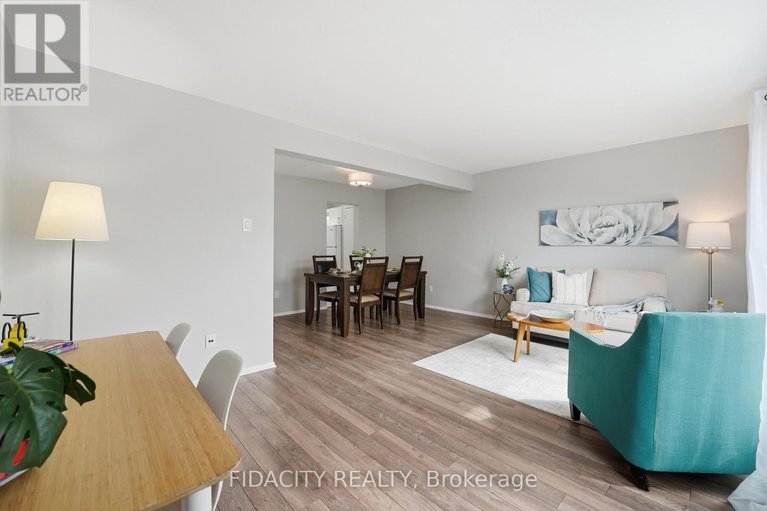 29621075/31-16-glencoe-street/arlington-woods/ottawa/ontario/K2H8S6_21