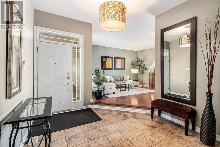 28760662/280-trail-side-circle/springridgeeast-village/ottawa/ontario/K4A5B1_5
