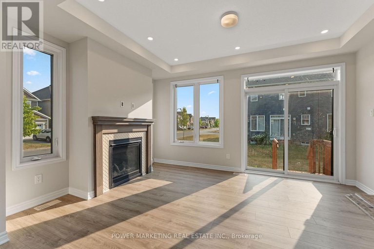 28752375/701-megrez-way/half-moon-bay/ottawa/ontario/K2J6S9_9
