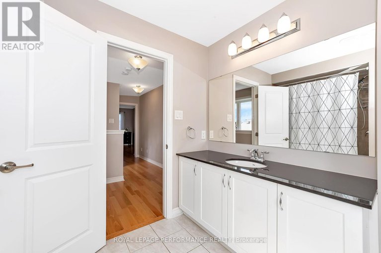 28871185/16-sweetbay-circle/stittsville-north/ottawa/ontario/K2S0W8_19