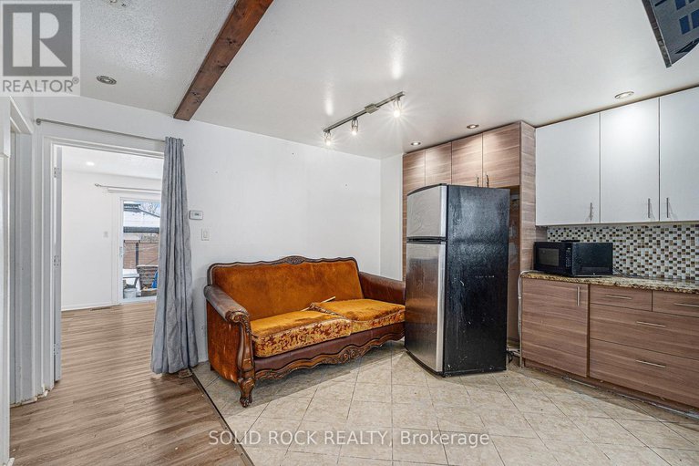 27823298/1432-leigh-crescent/carson-grove/ottawa/ontario/K1J8E4_15