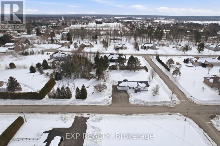 29437071/2174-lemery-street/clarencerockland-twp/clarence-rockland/ontario/K0A1E0_47