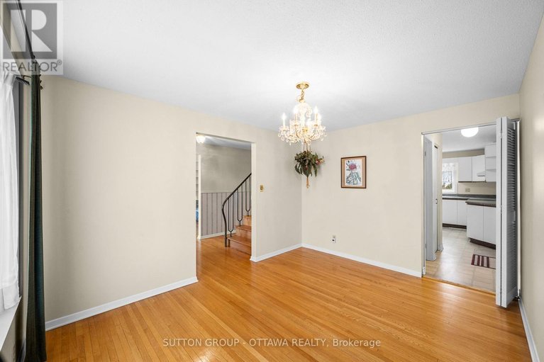 29556235/2391-ogilvie-road/beacon-hill-north/ottawa/ontario/K1J7N4_11