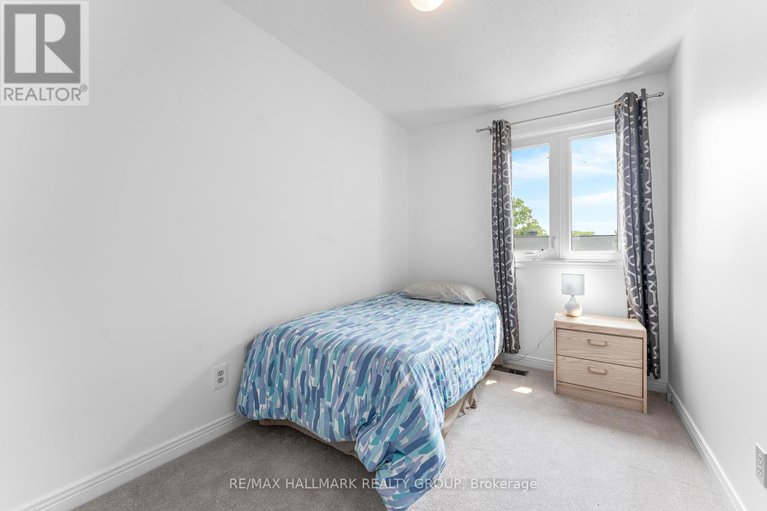 28722479/1916-russell-road/elmvale-acres/ottawa/ontario/K1G1L6_28