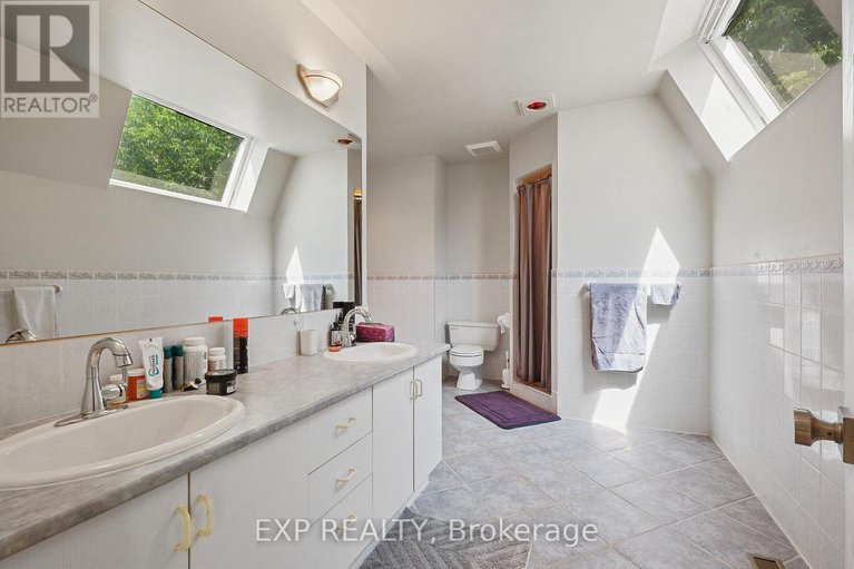 28631475/489-sunnyside-avenue/old-ottawa-south/ottawa/ontario/K1S0S8_19