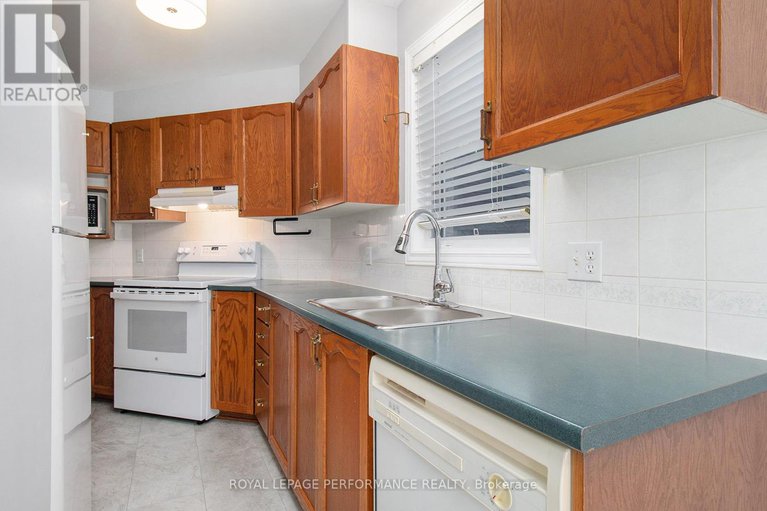 28638176/1673-locksley-lane/beaconwood/ottawa/ontario/K1J1B6_8