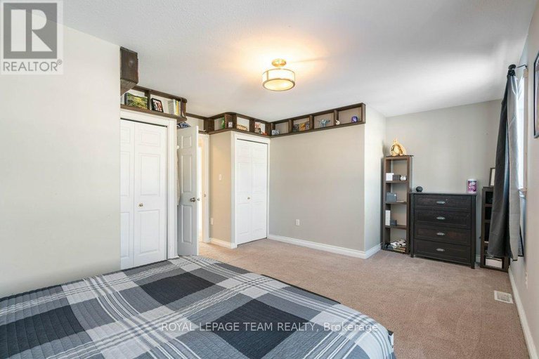 29275894/537-victoria-street/winchester/north-dundas/ontario/K0C2K0_19