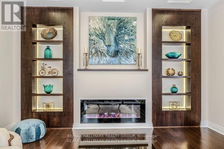 29584360/699-ballycastle-crescent/riverside-south/ottawa/ontario/K1X0A4_5