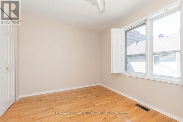 29665273/5-395-bell-street-s/west-centre-town/ottawa/ontario/K1S4K5_20