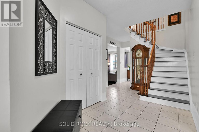 28372403/1824-mccallum-drive/fallingbrookgardenway-south/ottawa/ontario/K4A3T7_5
