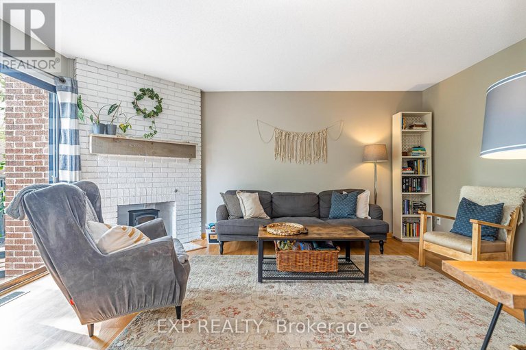 28924711/36-bethune-way/beaverbrook/ottawa/ontario/K2K1C3_9