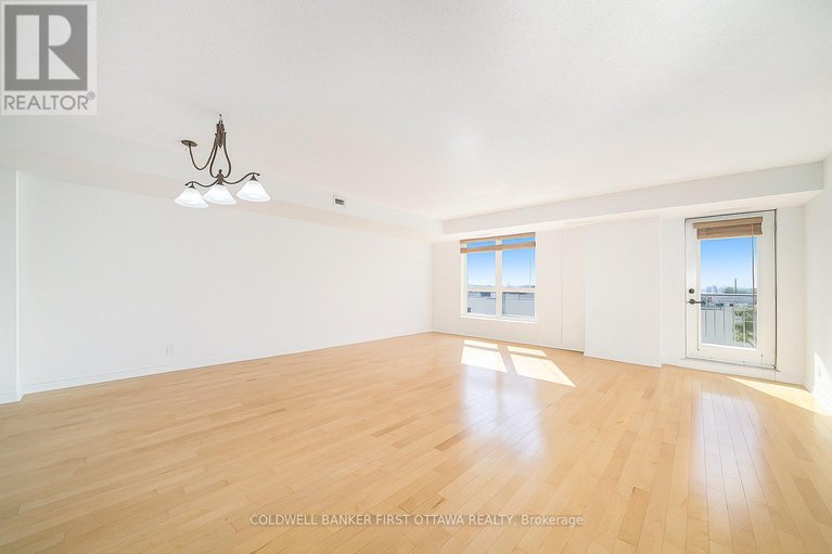 28960475/403-120-grant-carman-drive/borden-farmstewart-farmcarleton-heightsparkwood-hills/ottawa/ontario/K2E1C8_3
