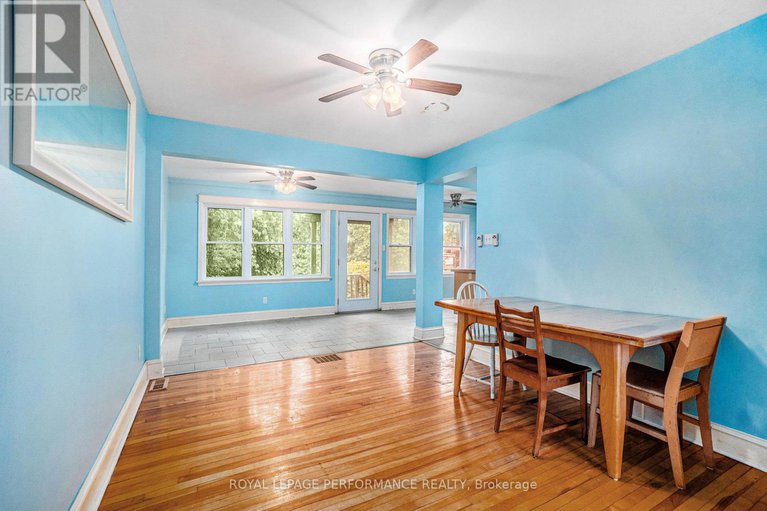 28886314/223-carleton-avenue/ottawa-westtunneys-pasture/ottawa/ontario/K1Y0J5_6