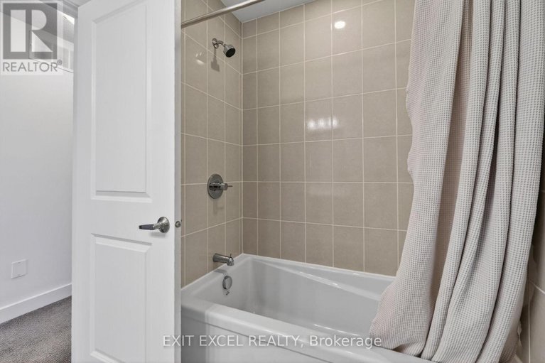 29373647/240-zinnia-way/riverside-southgloucester-glen/ottawa/ontario/K4M0K8_35