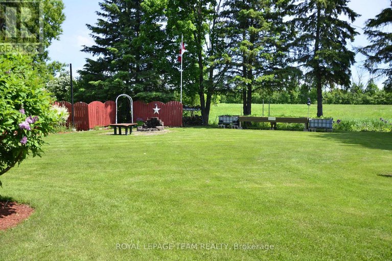 29105315/4951-hwy-31-bank-street-n/south-dundas-williamsburgh-twp/south-dundas/ontario/K0C2H0_35