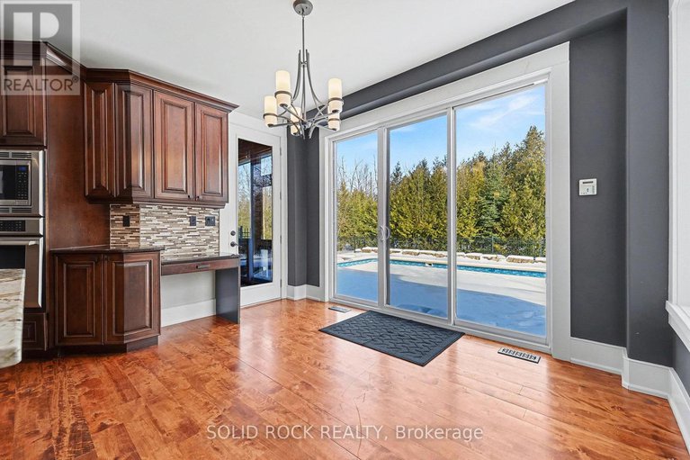 29234459/130-ironstone-court/remainder-of-stittsville-area/ottawa/ontario/K2S0L4_10