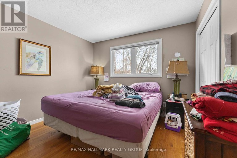 29229707/816-willow-avenue/chatelaine-village/ottawa/ontario/K1E1C7_11