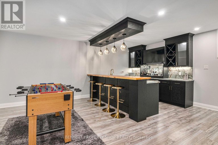 28848172/10-westwood-drive/meadowlandscrestview/ottawa/ontario/K2G2W7_21