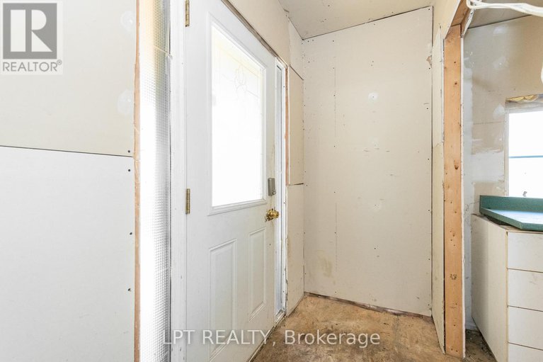 28900708/7-broadway-street/north-grenville-twp-kemptville-south/north-grenville/ontario/K0G1J0_9