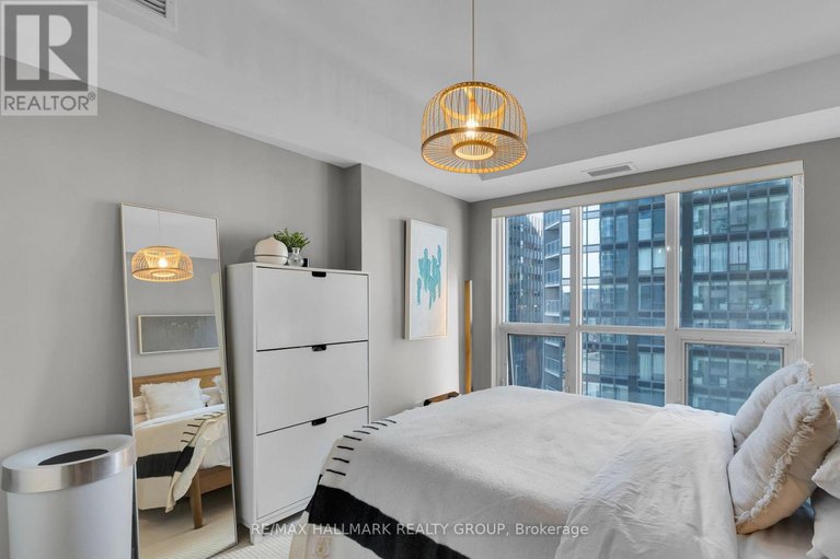 29564234/803-242-rideau-street/sandy-hill/ottawa/ontario/K1N0B7_23