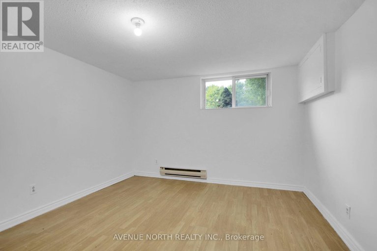 28770167/1254-heron-road/ridgemont/ottawa/ontario/K1V6A9_30