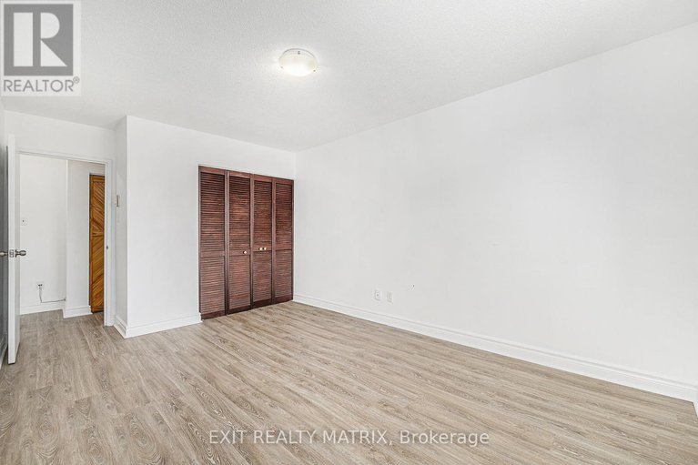 28530200/403c-2041-arrowsmith-drive/beacon-hill-south/ottawa/ontario/K1J7V7_12