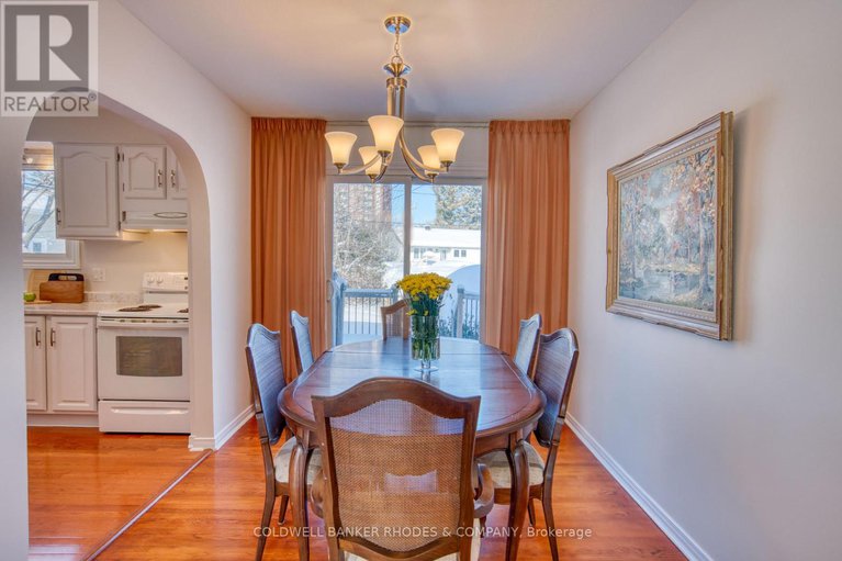 29327357/1947-conrad-avenue/urbandale-acres/ottawa/ontario/K1H6V7_11