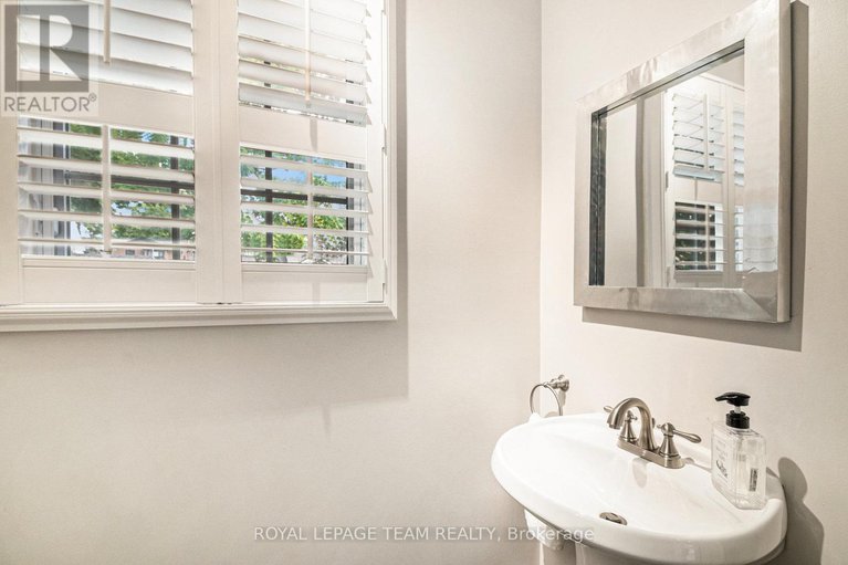 29070828/50-kilbarry-crescent/manor-park/ottawa/ontario/K1K0H1_14