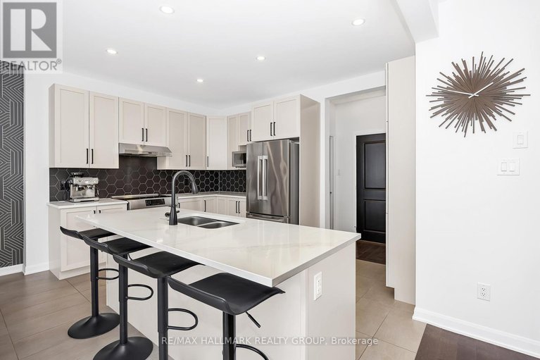 28574225/756-cappamore-drive/half-moon-bay/ottawa/ontario/K2J6W3_9