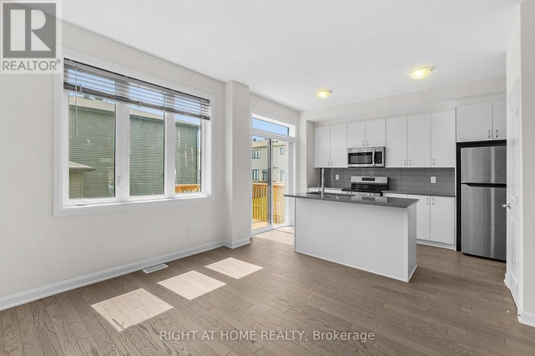 28565193/958-athenry-court/half-moon-bay/ottawa/ontario/K2J7E1_17