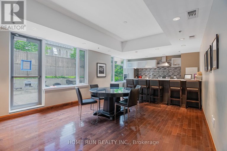 29400531/1407-238-besserer-street/sandy-hill/ottawa/ontario/K1N6B1_17