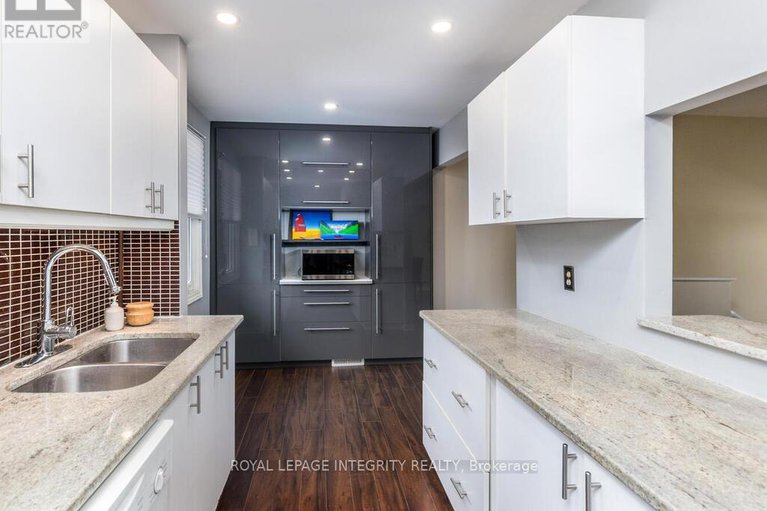 28626251/27-655-richmond-road/woodroffe/ottawa/ontario/K2A3Y3_17