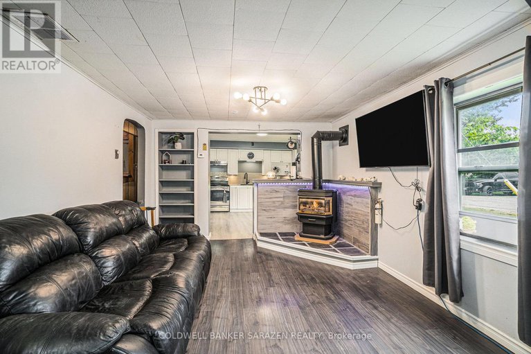 28431924/215-division-street-s/mcnabbraeside-twps/mcnabbraeside/ontario/K7S3C7_8