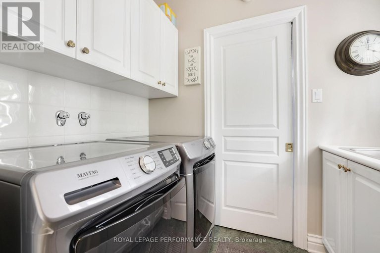 29659474/951-golf-club-road/champlain-twp/champlain/ontario/K6A2R2_19