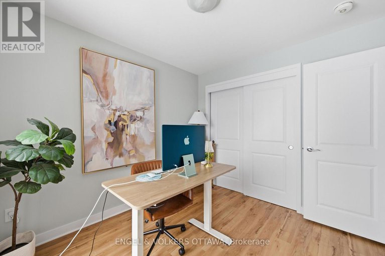 29401223/138-visor-private/emerald-meadowstrailwest/ottawa/ontario/K2V0S6_32