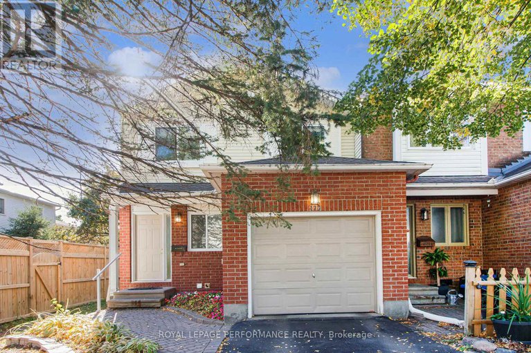 28927668/170-midsummer-terrace/queenswood-heights-south/ottawa/ontario/K1E3V6_1